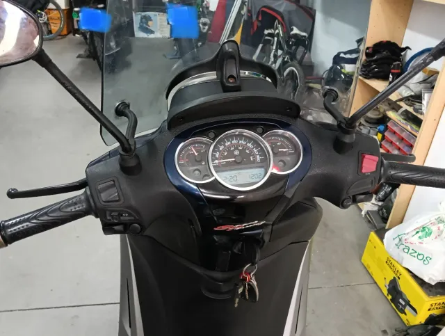 Piaggio Beverly 350 Sport Touring