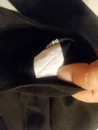 Giubbotto corto nero con zip