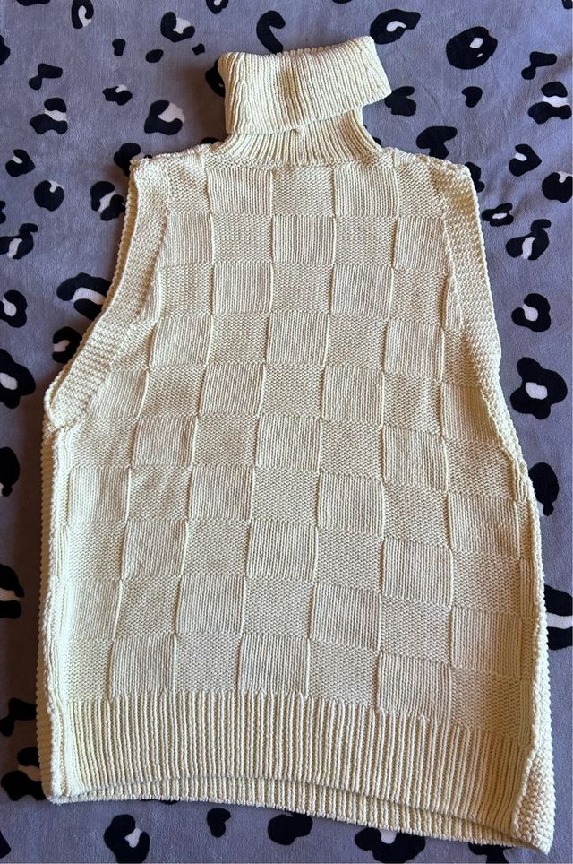 Chaleco Mango Punto Cuello Vuelto Amarillo S