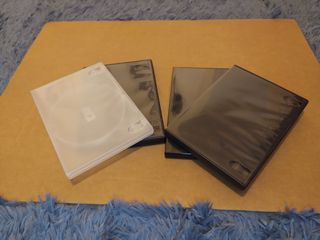 Grupo de cajas para almacenaje de CD's / DVD's