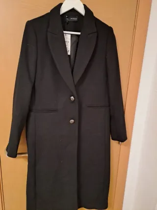 Abrigo largo negro nuevo, con etiqueta