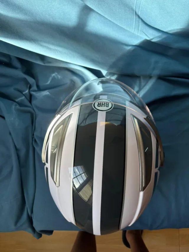 Casco moto nuevo con visera y estrellas