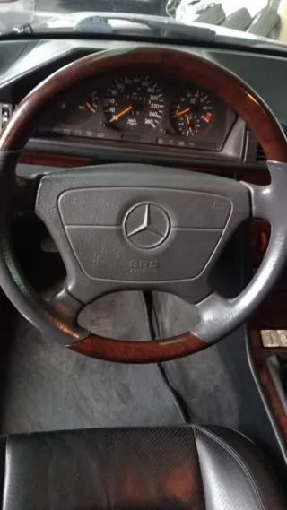 Mercedes-Benz Clase E 1994