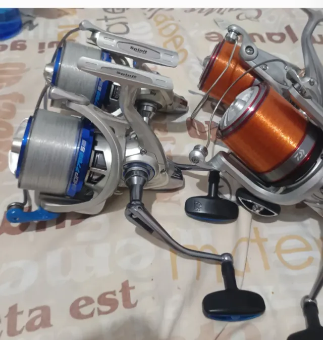 Cañas y carretes de pesca surfcasting