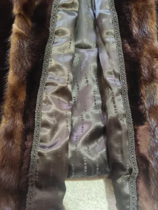 Abrigo de piel marrón