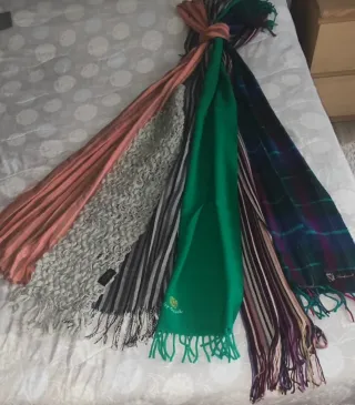 Sciarpe varie colori e tessuti