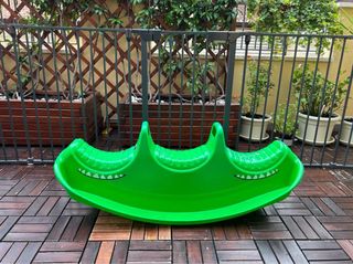 Dondolo coccodrillo verde