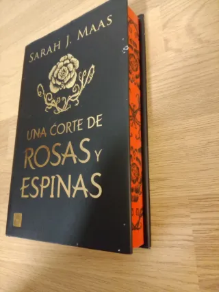 Una corte de rosas y espinas. Edición especial:...