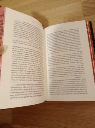 Una corte de rosas y espinas. Edición especial:...