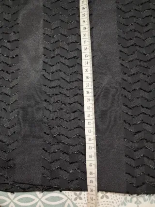 Blusa de cóctel negra con textura