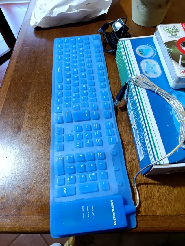 Tastiera e Webcam PC