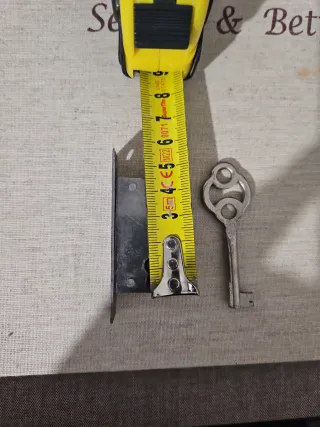 Cerradura antigua derecha