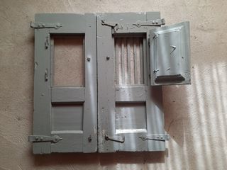 Ventana de madera antigua dos hojas 79 cm x 73 cm