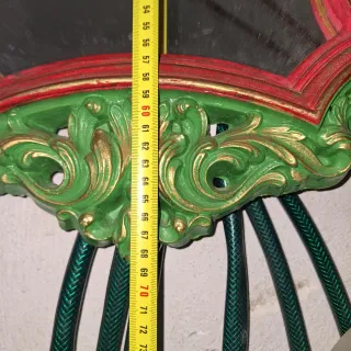 Espejo con marco tallado muy antiguo