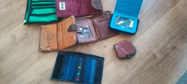 Lote de Carteras Variadas. 10€ todas