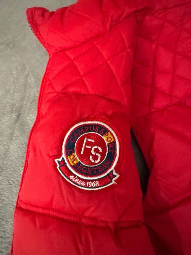 Chaleco reversible acolchado casi nuevo. Talla 14