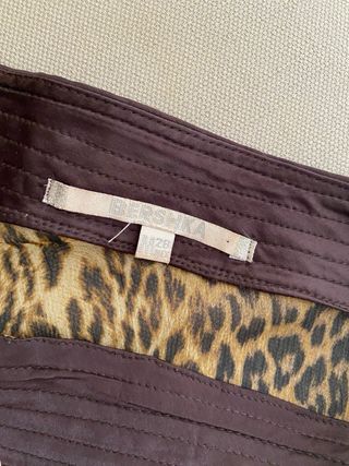 Top asimétrico leopardo Bershka