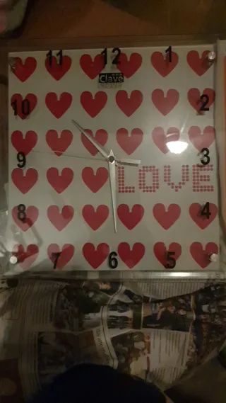 Reloj de pared Clave Love Corazones