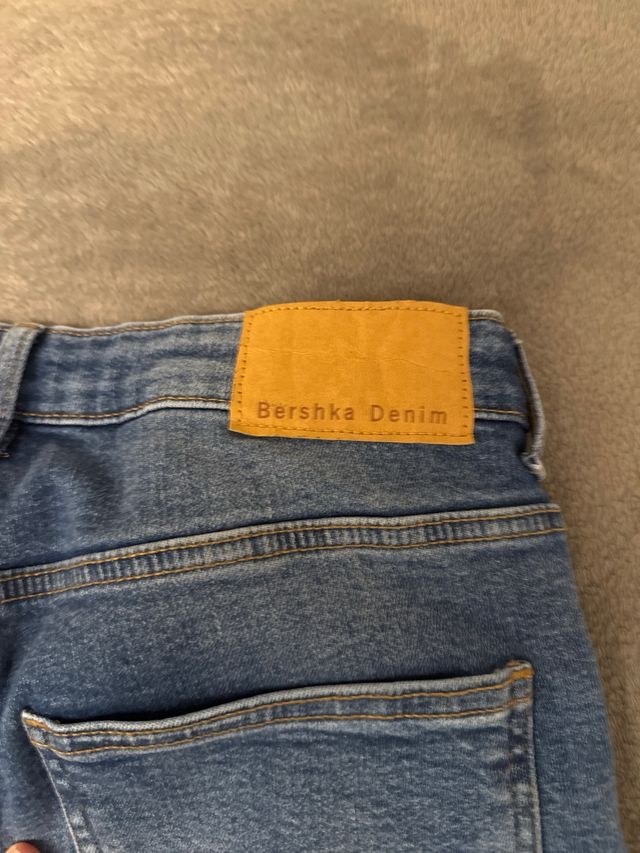 Pantalón vaquero Bershka chico Súper Skinny