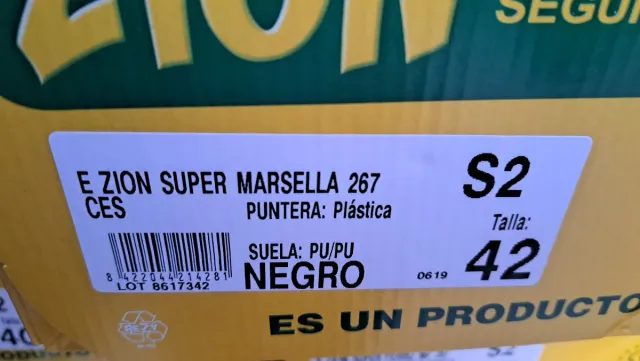 Botas de trabajo negras y grises