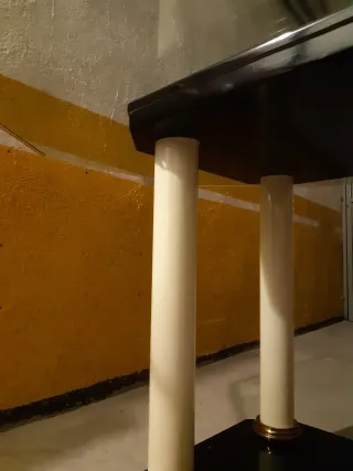 Mesa cristal grueso metal negro y transparente