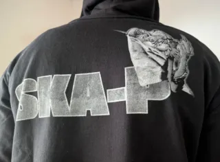 SUDADERA NUEVA CAPUCHA - SKA.P QUE CORRA...  - XL