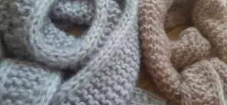 Bufanda tejida a mano Precio por unidad