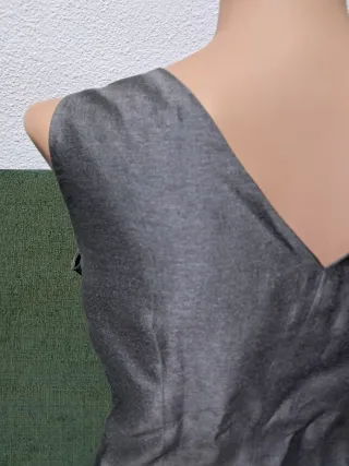 Blusa de cóctel plateada con pedrería