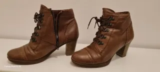 Botines de tacón marrones con cordones