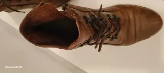 Botines de tacón marrones con cordones