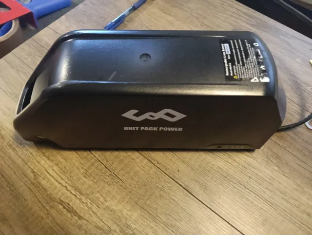 Batería 52V-25Ah + Inversor