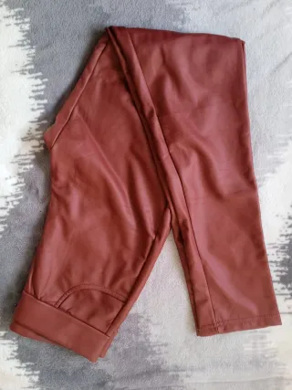 Pantalón efecto piel calentito , Burdeos Talla S