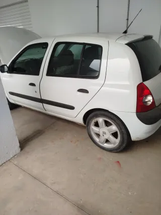 Renault Clio 2002