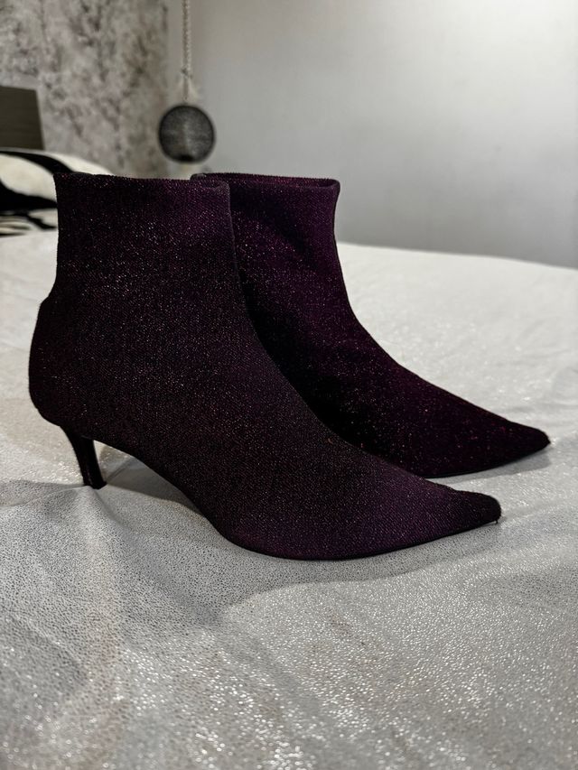 Botines brillantes elásticos burdeos