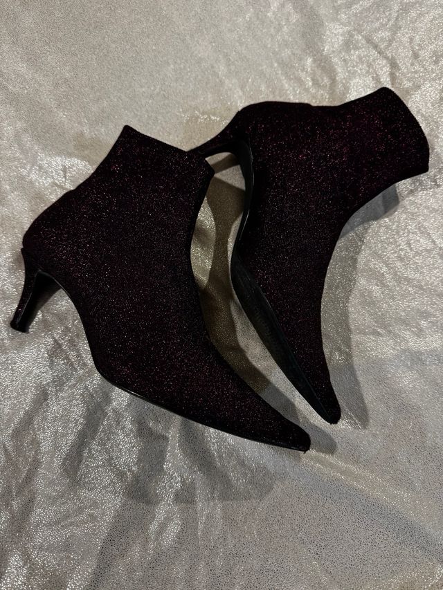 Botines brillantes elásticos burdeos