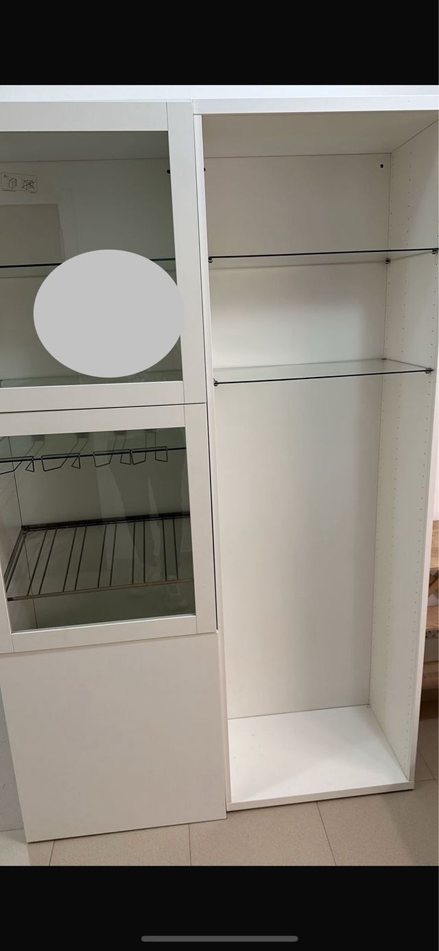 Vitrina Besta Ikea Botellas y Baldas