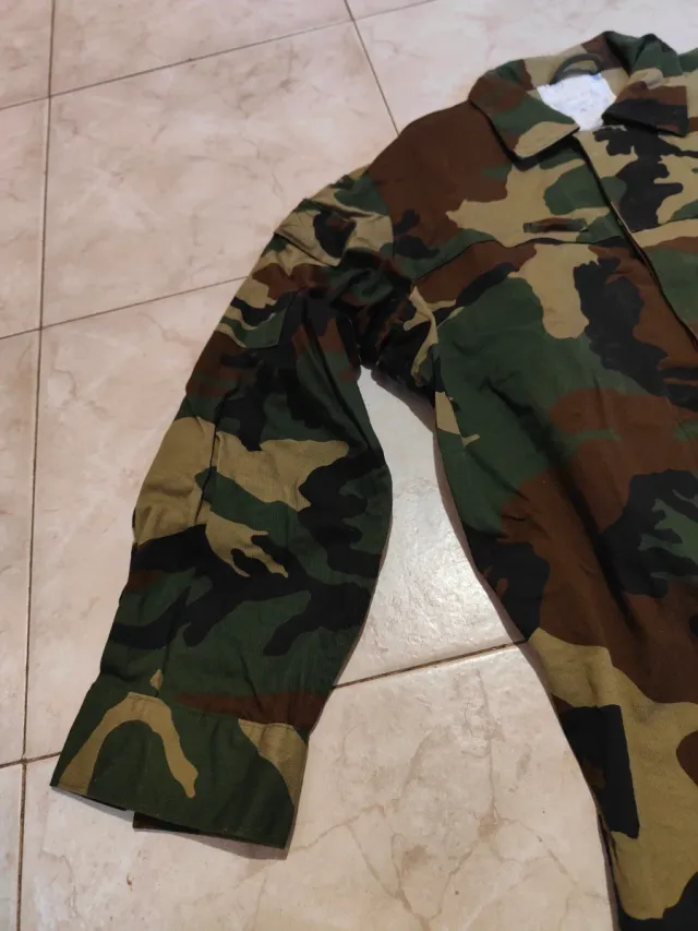 Giacca militare mimetica