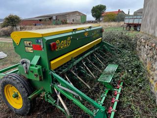 Sembradora Gil GT Multisém con presiembra