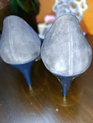 Scarpe Nuove décolleté Carla G. blu in camoscio