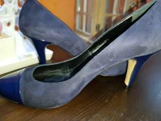 Scarpe Nuove décolleté Carla G. blu in camoscio