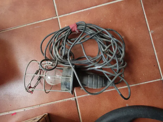 Portalampada con griglia protettiva