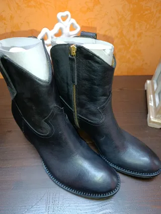 Stivaletti pelle e cuoio Carla G. Donna Neri Nuovi