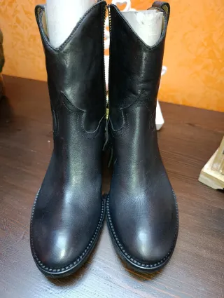 Stivaletti pelle e cuoio Carla G. Donna Neri Nuovi