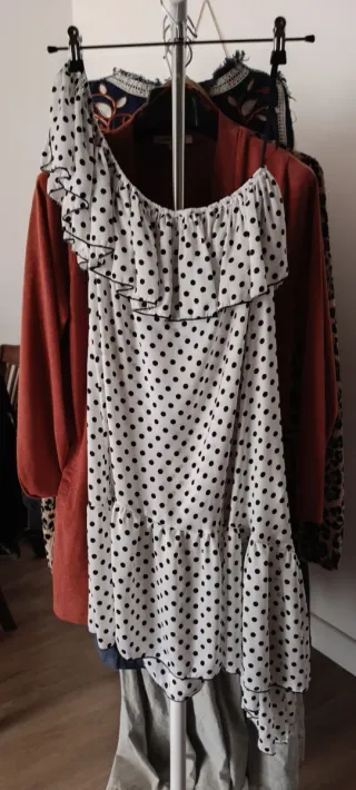 Vestido asimétrico lunares Talla 42