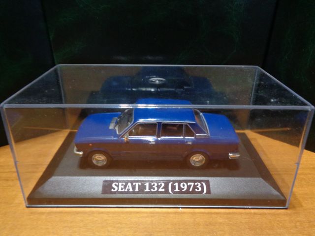 SEAT 132 (1973) - Coche a escala 1/43