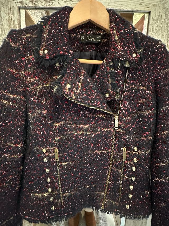 Chaqueta tipo Biker de Tweed Roja y Negra del Zara