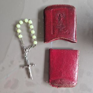 Rosario antiguo con estuche de piel