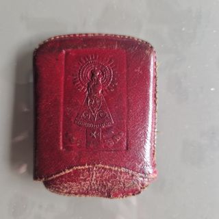 Rosario antiguo con estuche de piel