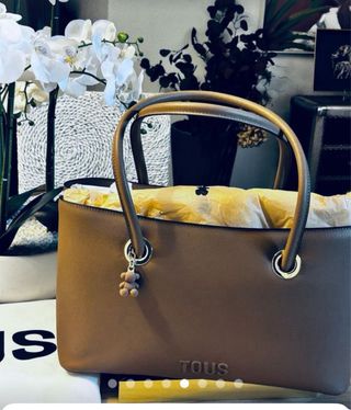 Bolso Tous mano u hombro color topo a estrenar
