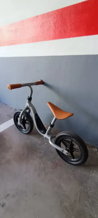 Bicicleta de equilibrio infantil